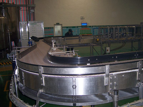 鏈板輸送機(jī)的應(yīng)用特點(diǎn)及正確保養(yǎng)